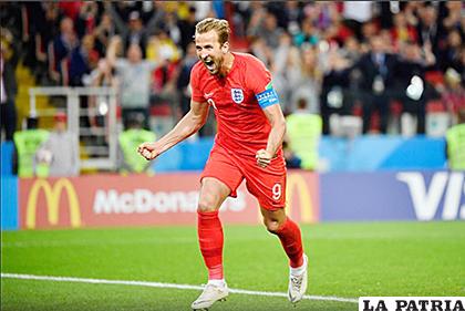 Kane de penal anotó el gol de Inglaterra en el minuto 57 /as.com