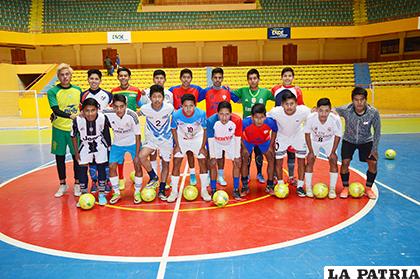 Deportistas que entrenaron durante dos semanas en la selección Sub-17