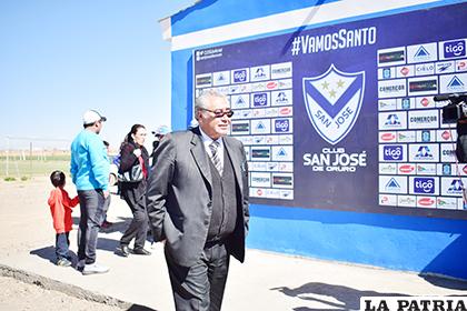 El notario Edwin Villazón verificó la ausencia de los jugadores