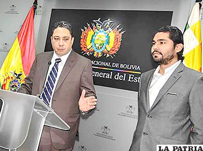 Héctor Arce, ministro de Justicia junto a Pablo Menacho, Procurador General del Estado /El Diario