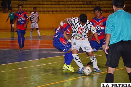 Jesús Saavedra con su experiencia aportó en su equipo