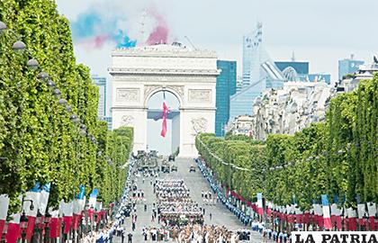 Francia recordó este sábado la Toma de la Bastilla, el día de la fiesta nacional /parisinfo.com
