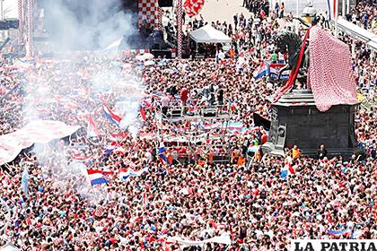 Aficionados de la selección croata recibieron a los jugadores de su selección en Zagreb, Croacia /EFE