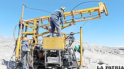 Mineros peruanos trabajando en el depósito Falchani, en Puno, el 17 de julio de 2018 /RT