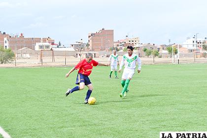 Volverá a ponerse en escena el torneo de los exfutbolistas 