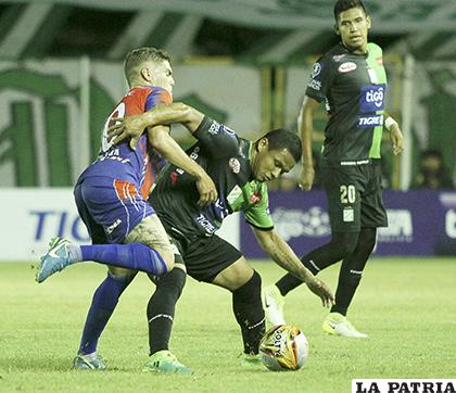 Por el torneo Apertura se enfrentaron en Santa Cruz el 26/2/2018 donde ganaron los 