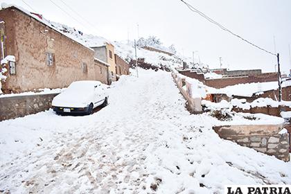 Las nevadas impidieron el inicio de labores educativas en el área dispersa de Huanuni
