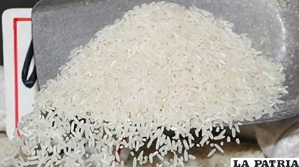 Suárez indicó que la prueba rápida de sumergir el arroz en agua descarta esa posibilidad  /INTERNET