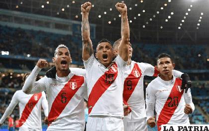 Festejan los peruanos la clasificación a la final /conmebol.com