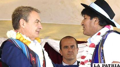 Zapatero frente a Morales en Capinota /@evoespueblo