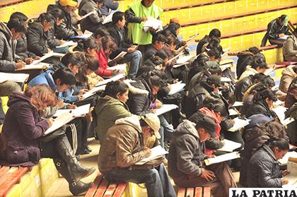 El ascenso de categoría implica incremento en el salario de los maestros /LA PATRIA/ARCHIVO