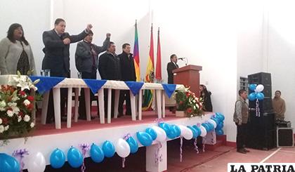 Pleno acto de entrega de la sede social al Sindicato de Trabajadores de la Prensa de Tarija /La Voz de Tarija