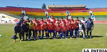 El equipo orureño de Deportivo Escara fue el único que presentó toda su documentación /CORTESÍA LIMBERG ARAOZ