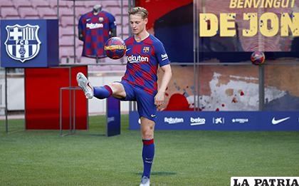 Frenkie de Jong, durante su presentación en el Camp Nou /LIBRETADIGITAL