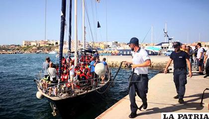 El barco Alex de la ONG italiana Mediterranea con 41 inmigrantes /efe.com