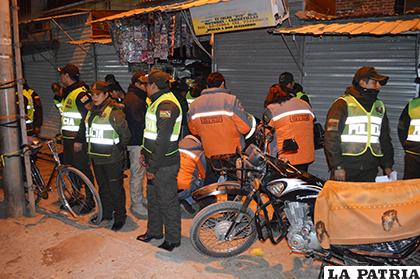 Personal policial resguardando el operativo /LA PATRIA
