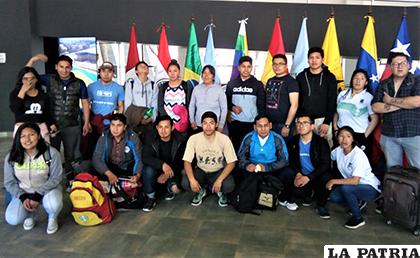 La delegación orureña que fue parte del torneo nacional de judo /CORTESÍA DE OSCAR FERNÁNDEZ