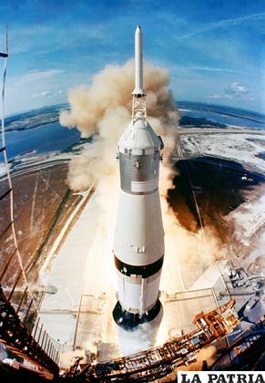 Lanzamiento de la nave Apolo 11 desde Cabo Cañaveral /NASA