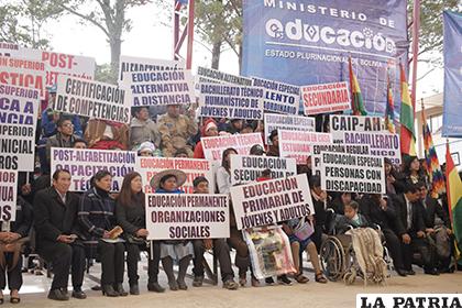 Educación es el pilar para la formación de la sociedad /LA PATRIA/ARCHIVO