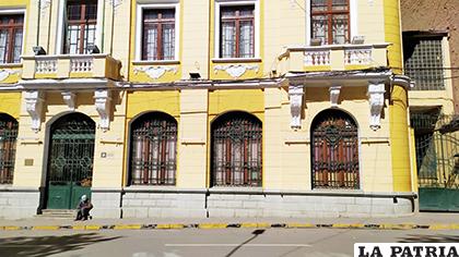 Las puertas de la Alcaldía permanecieron cerradas /LA PATRIA