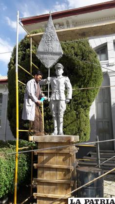 Colegio Bolívar estrenara nuevo 
monumento en su aniversario /Basilio Roque