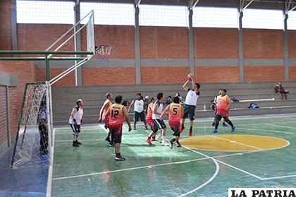 La efectividad de los jugadores de CIAB fue importante para el triunfo /LA PATRIA - Ovidio Cayoja