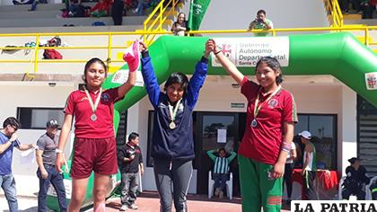 Jhoselyn Cuizara ocupó el primer puesto /cortesía Marco Vargas