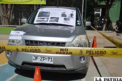 El vehículo secuestrado durante el operativo de la Felcn - Oruro /LA PATRIA