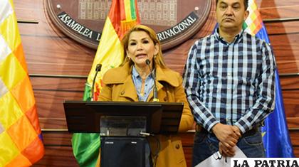 Los senadores de Unidad Demócrata, Jeanine Añez y Yerko Nuñez /UD