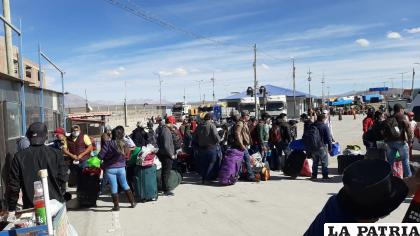 Quienes deseen ingresar al país deben tener su prueba negativa de coronavirus /cortesía Migración Oruro