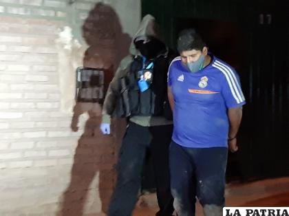 Uno de los sujetos capturados por personal del DACI /LA PATRIA
