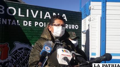 El comandante Departamental de Policía, brindó la conferencia de prensa /LA PATRIA
