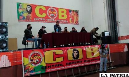 La reunión de los dirigentes fue en el excine Miraflores /erbol.com