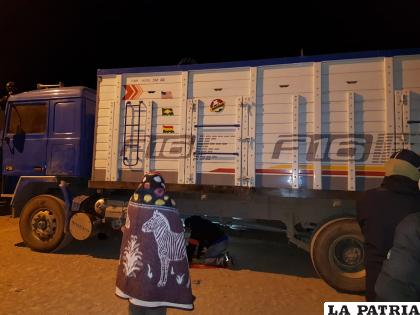 El camión secuestrado tras encontrarse la droga con la carga de papa /Fiscalía
