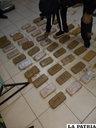 Los ladrillos de droga en cuyo interior había cocaína /Fiscalía