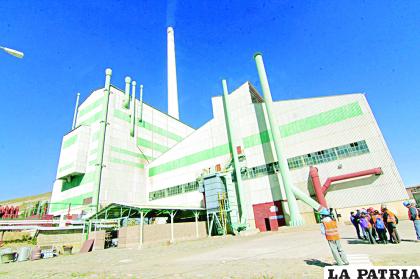 Karachipampa debe complementar la proyección de aumentar los ingresos para recuperar y mejorar las entradas financieras

