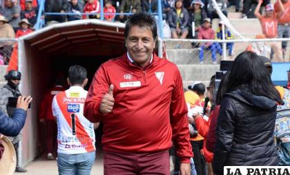 Roberto Ariñez es parte del cuerpo técnico de Always Ready /APG