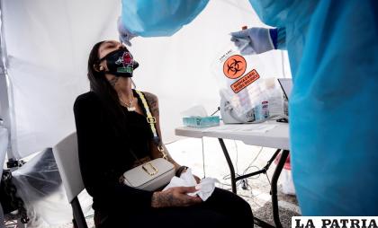 Focos de Covid-19 en Florida endurecen castigos y 
claman por responsabilidad /infobae.com