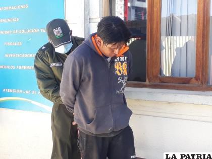 Personal de la Felcc aprehendió al malhechor /LA PATRIA
