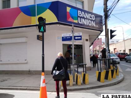 El Banco Unión de momento es el único habilitado para ofrecer este crédito
/Ovidio Cayoja /LA PATRIA