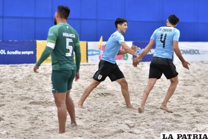 Uruguay vence a Bolivia y asegura su pase a la semifinal del torneo /Conmebol