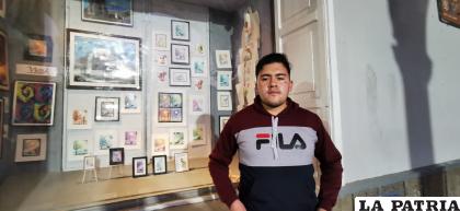 Sebastián Vedia Flores presentó su primera exposición en el escaparate del Valerio Calles /LA PATRIA