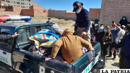 Las damas de compañía ante el “apuro” de los vecinos /LA PATRIA