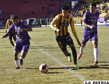 Ramiro Vaca jugó un buen partido que se empeñó con la expulsión /(APG)