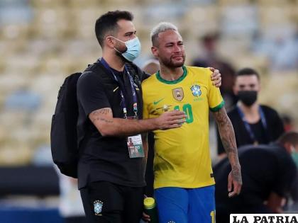 Un Neymar desconsolado fue el reflejo del duro revés que recibió Brasil en su casa /futbolred.com
