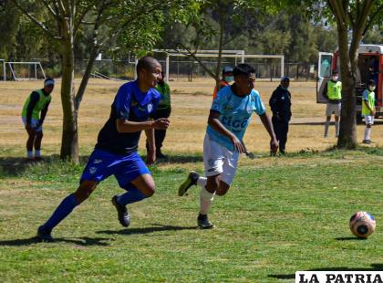 El plantel “santo” mejoró en su andamiaje, pero no bastó para conseguir un resultado positivo /club Aurora