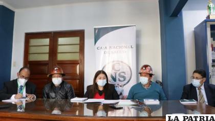 La firma del contrato para la instalación de plantas generadoras de oxígeno /CNS