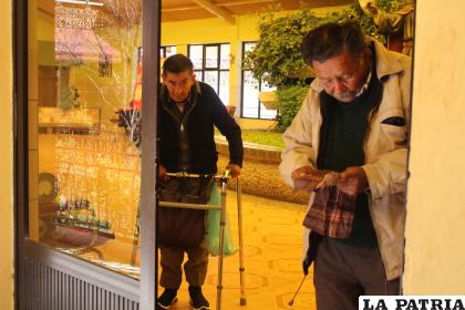 Los adultos mayores viven en su último hogar /LA PATRIA