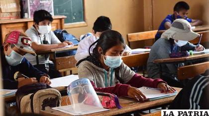 Los estudiantes posiblemente vuelvan a clases presenciales /internet