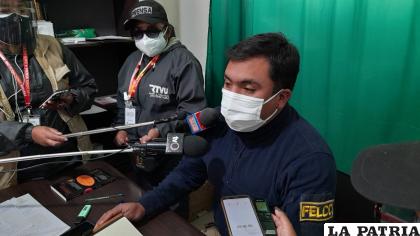 El teniente Contreras brindó los detalles del robo agravado /LA PATRIA
